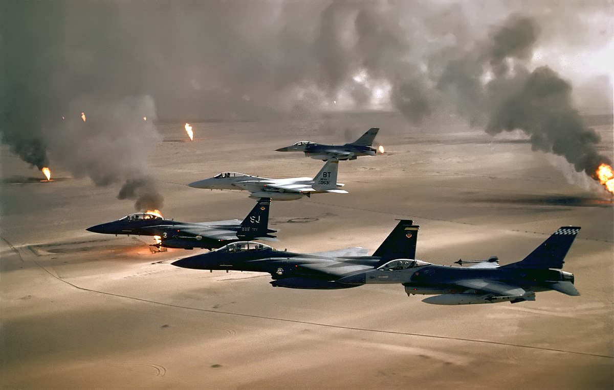 USAF F-15 and F-16 over Iraq