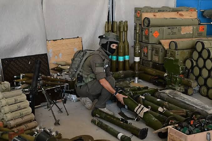 Israel Sends 85,000 Seized Russian, Iranian Weapons to Ukraine