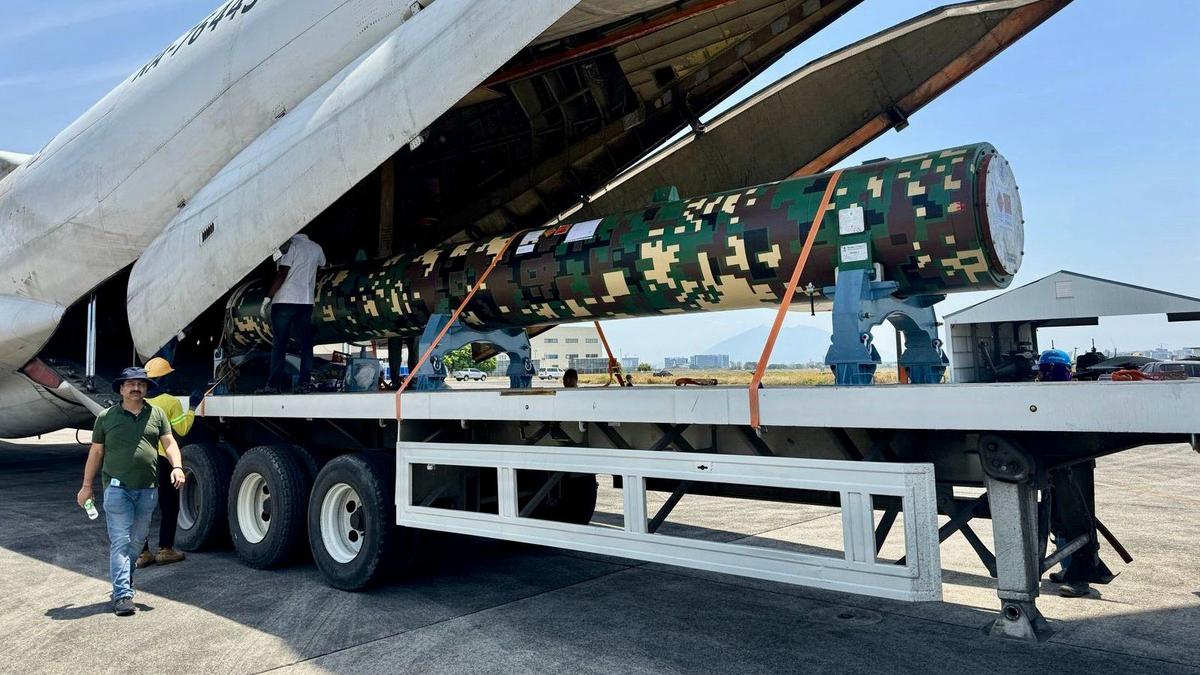 Delivering Brahmos Missile